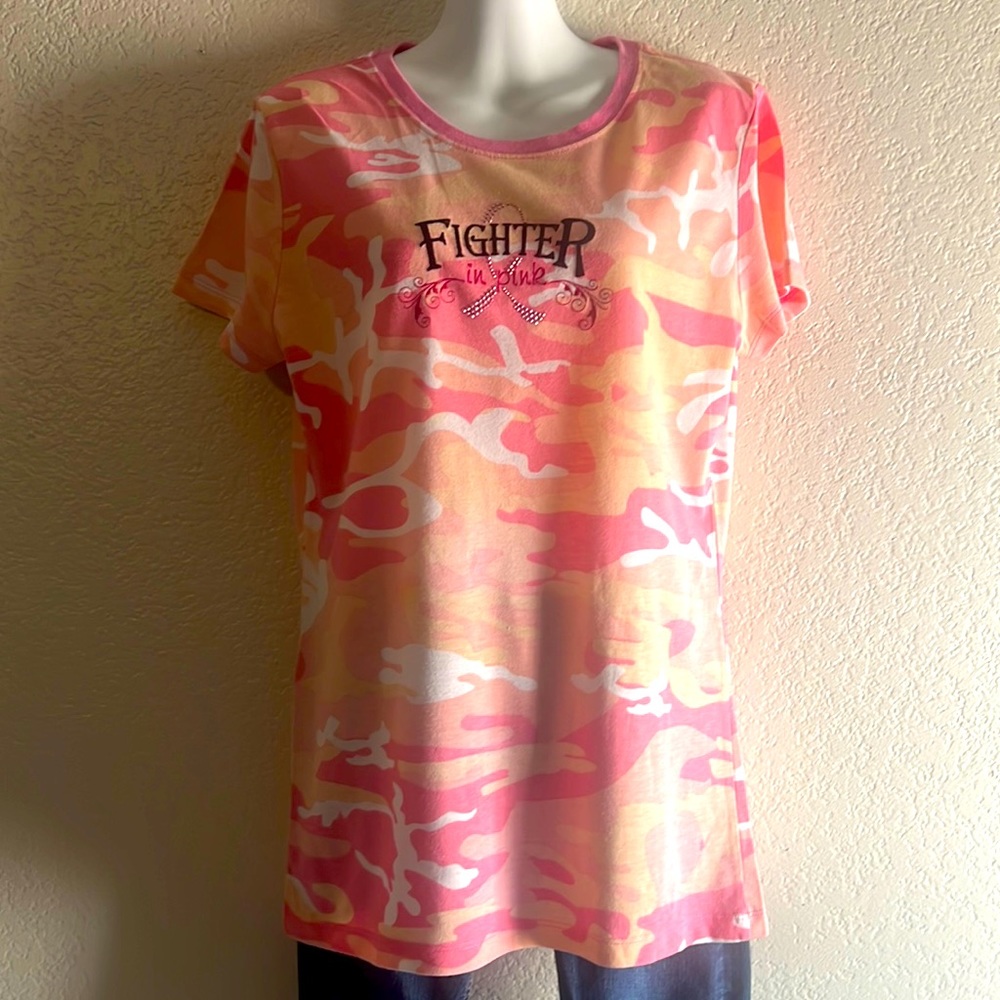 Fighter in  pink shirt camouflage pink style m, size large